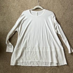 Lululemon mixed material long sleeve shirt